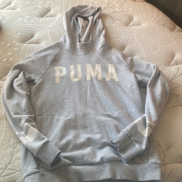 Like new Puma hoodie - Picture 2 of 3